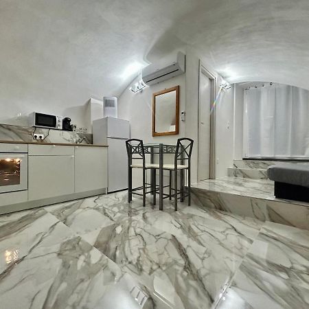 Cave House Apartment Μεντόν Εξωτερικό φωτογραφία