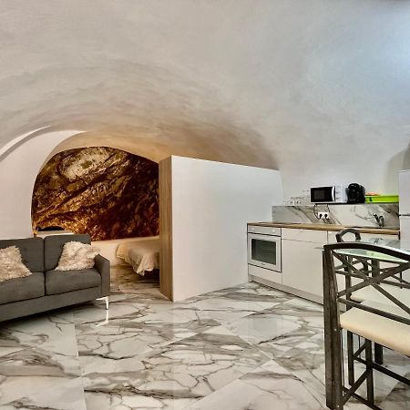 Cave House Apartment Μεντόν Εξωτερικό φωτογραφία