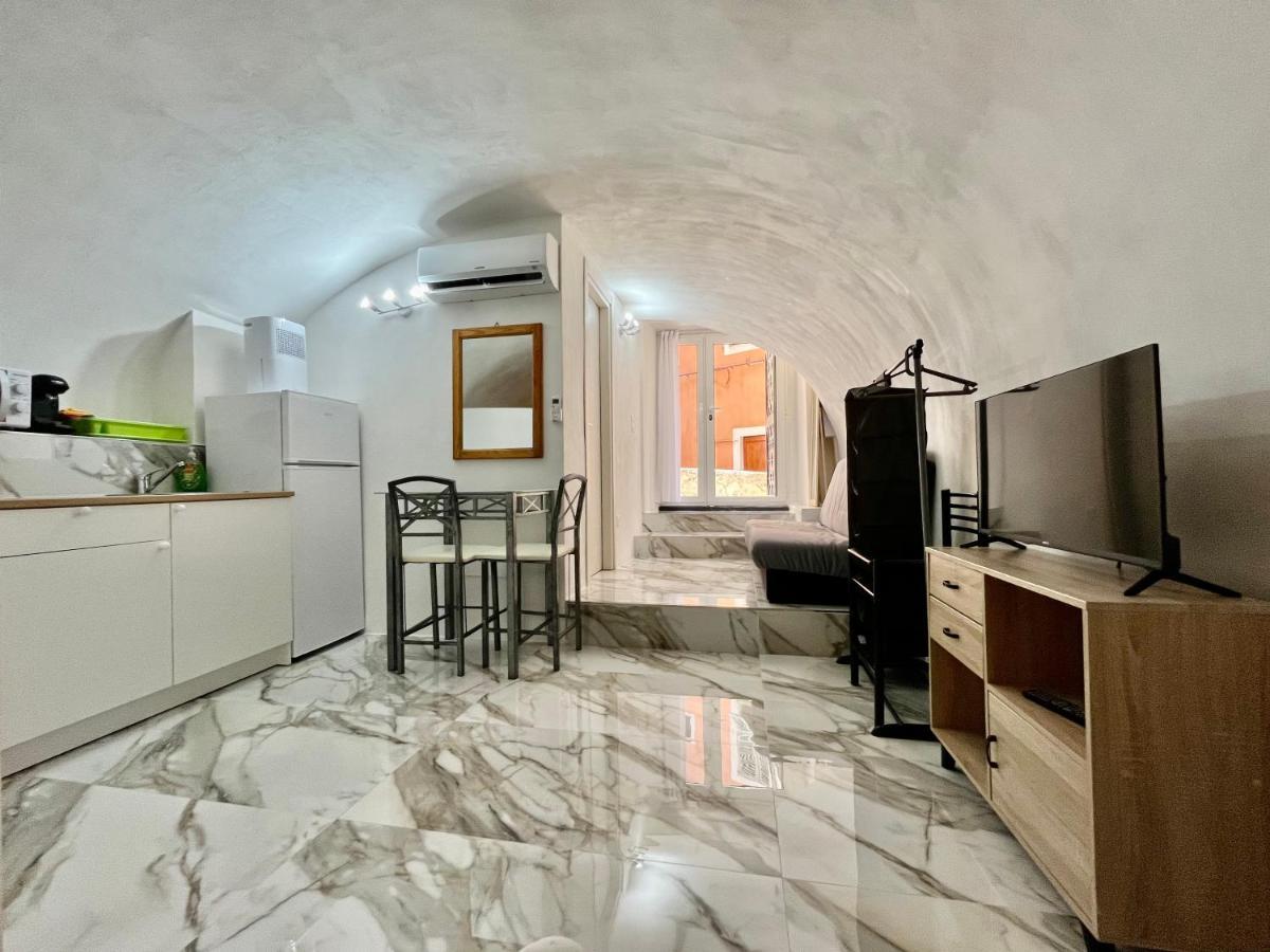 Cave House Apartment Μεντόν Εξωτερικό φωτογραφία